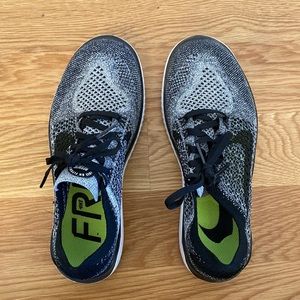 Nike Free RN flyknit sneaks!